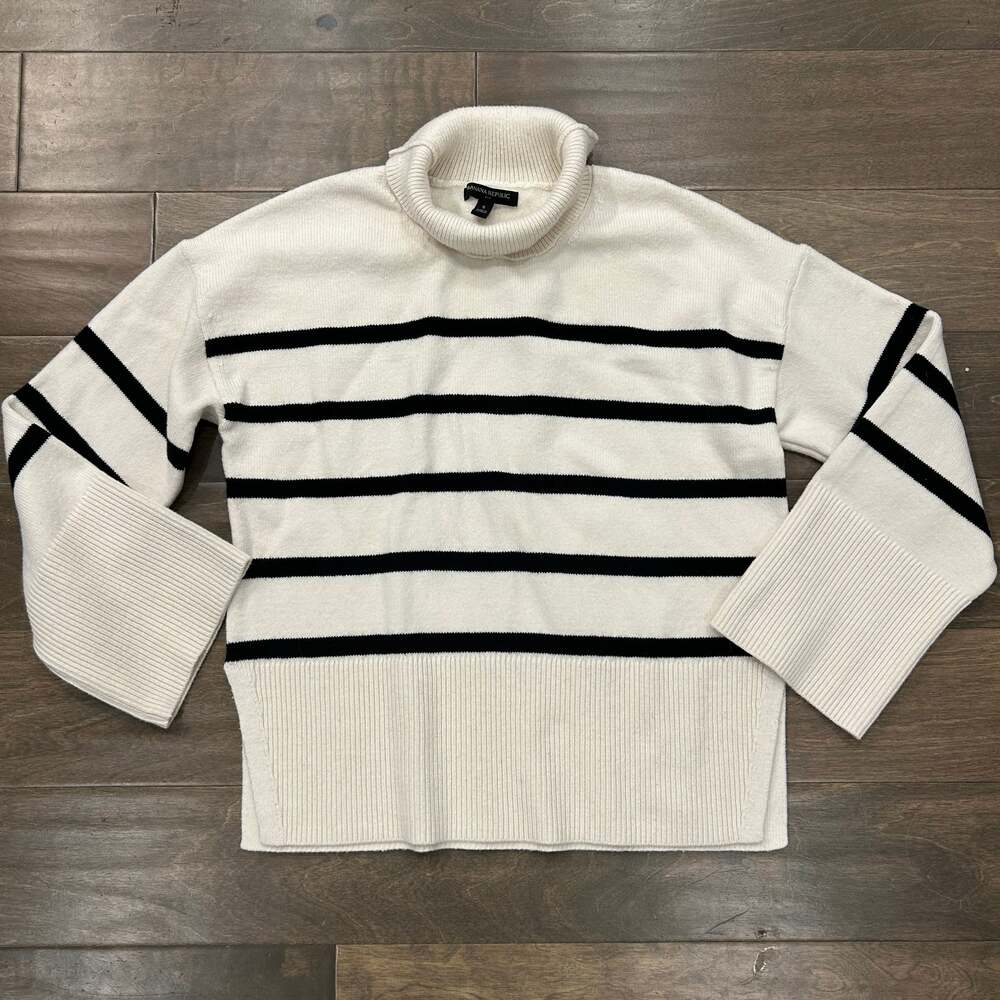 Banana Republic Striped Turtleneck Sweater Small